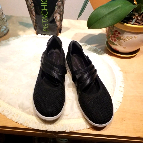 Black 'Chill' Loafers - Picture 1 of 5